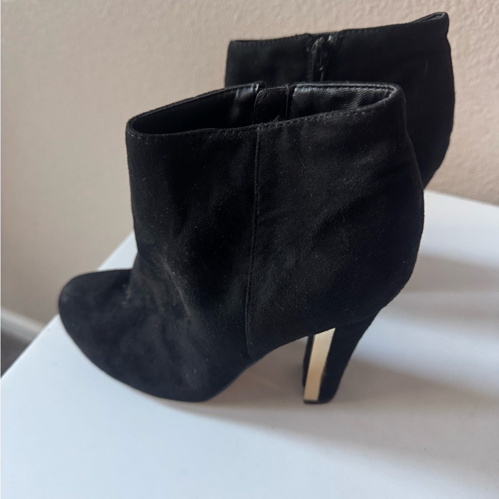 Elegant Black Ankle Boots